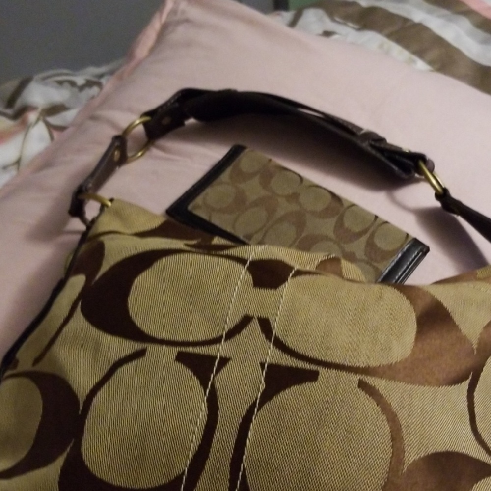Coach handbag - Picture 2 of 5